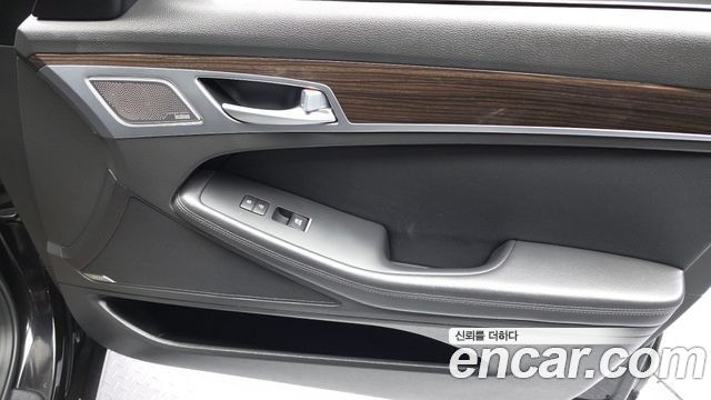 Genesis G80 2019 — photo 14