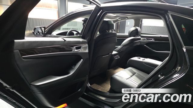 Genesis G80 2019 — photo 16