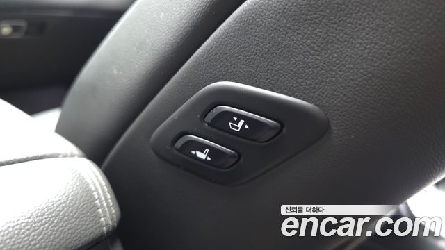 Genesis G80 2019 — photo 32