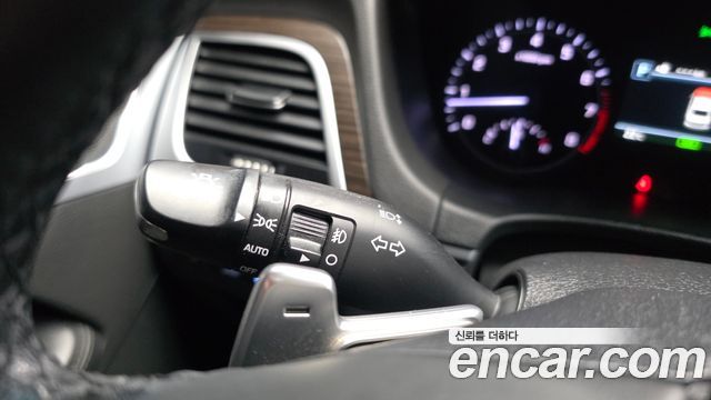 Genesis G80 2019 — photo 33