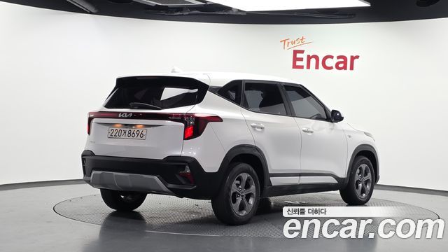 Kia Seltos 2023 — photo 2