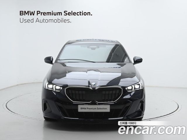 BMW 5-Series 2025 — photo 3