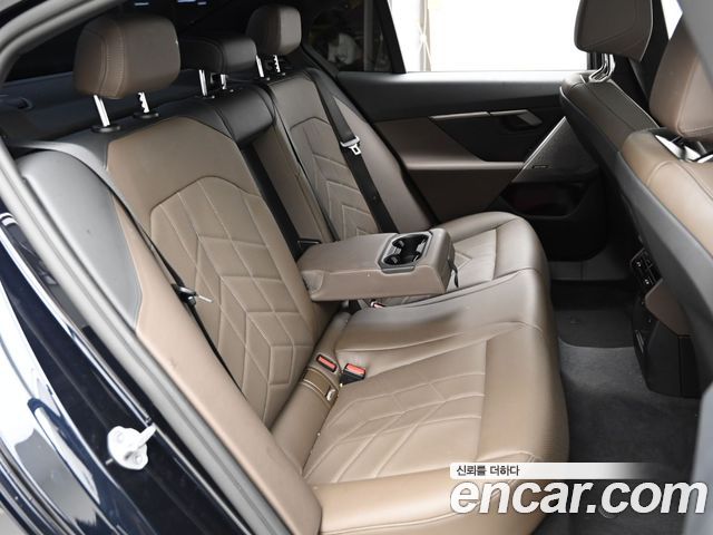 BMW 5-Series 2025 — photo 12