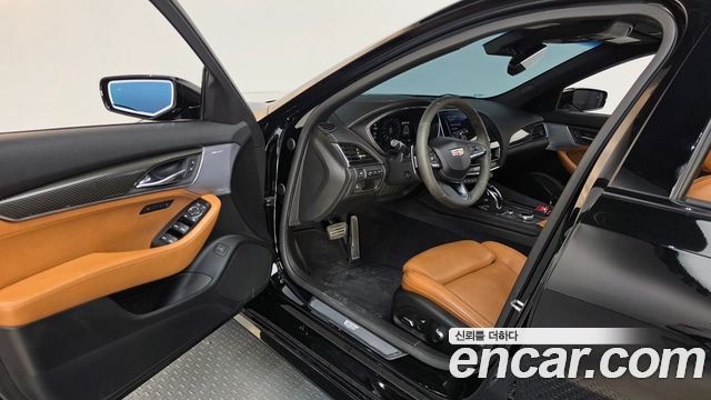 Cadillac CT5 2021 — photo 13