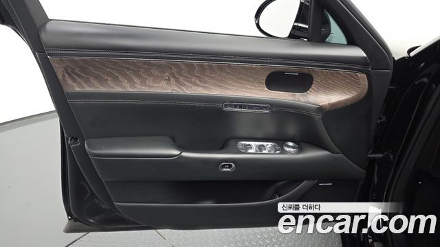Genesis G90 2022 — photo 14