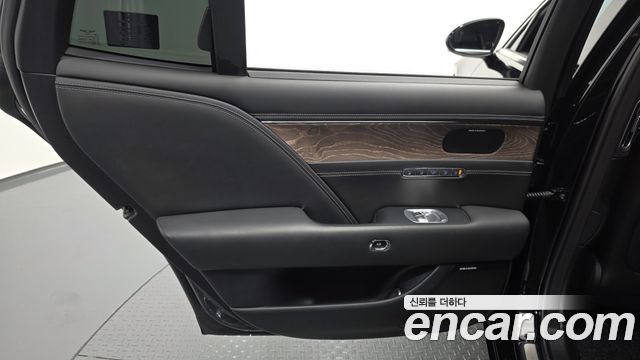 Genesis G90 2022 — photo 15