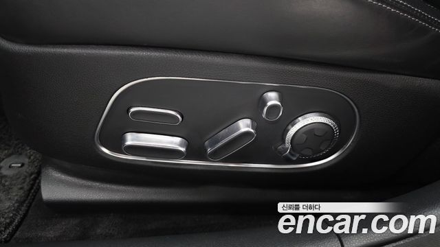 Genesis G90 2022 — photo 32