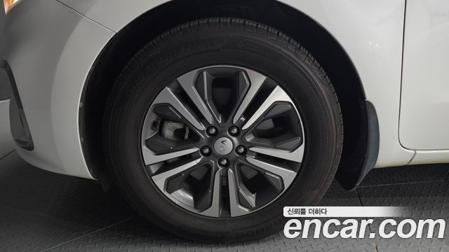 Kia Canival 2020 — photo 5