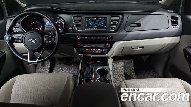 Kia Canival 2020 — photo 10