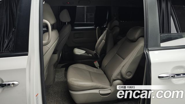 Kia Canival 2020 — photo 18