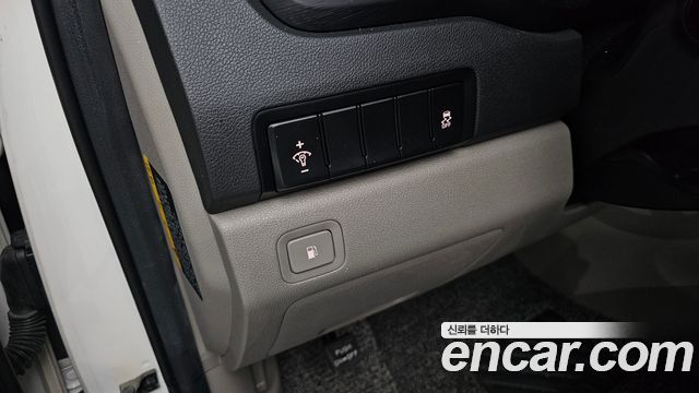 Kia Canival 2020 — photo 23