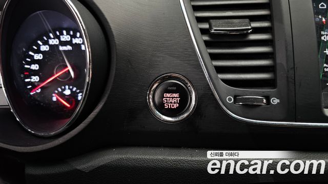 Kia Canival 2020 — photo 31