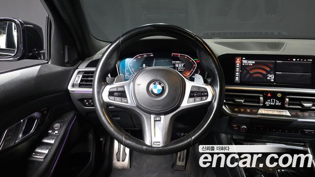 BMW 3-Series 2021 — photo 19
