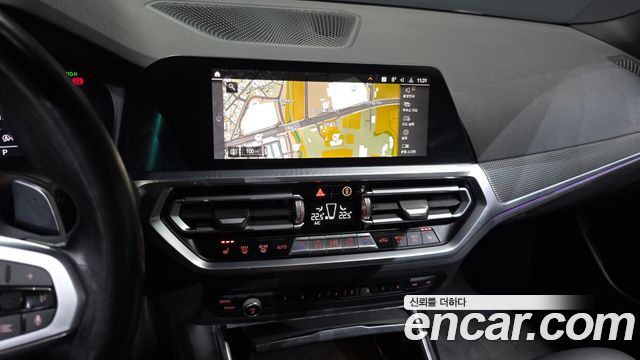 BMW 3-Series 2021 — photo 20