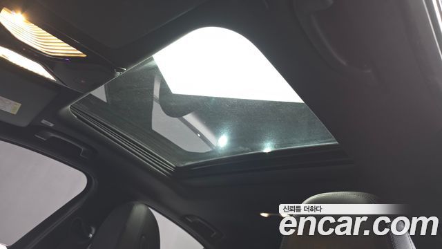 BMW 3-Series 2021 — photo 25