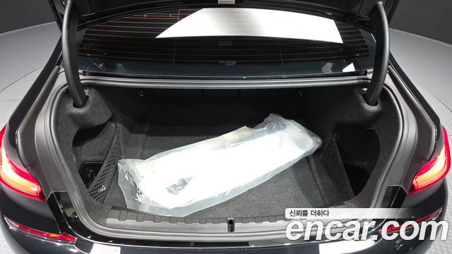 BMW 3-Series 2021 — photo 26