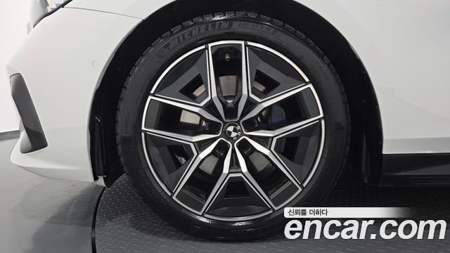 BMW 5-Series 2024 — photo 5