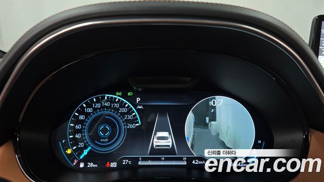 Genesis GV70 2021 — photo 11