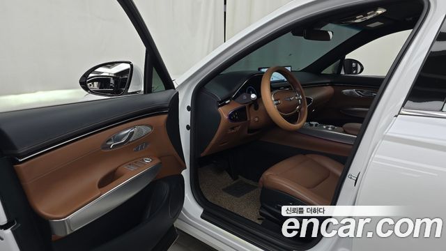 Genesis GV70 2021 — photo 13