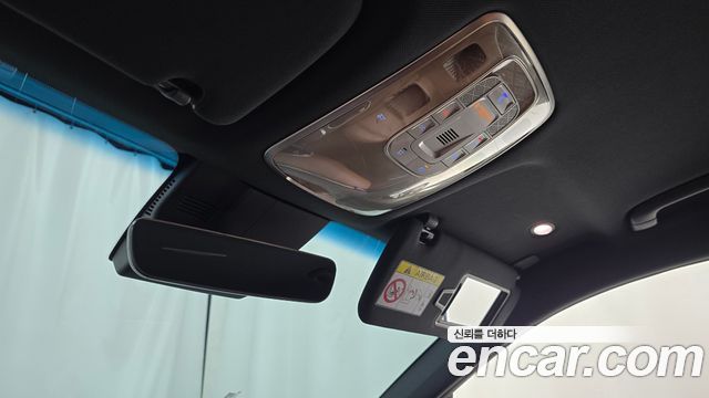Genesis GV70 2021 — photo 23