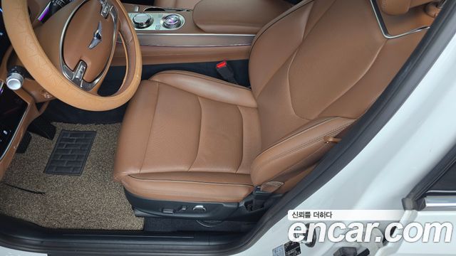 Genesis GV70 2021 — photo 16