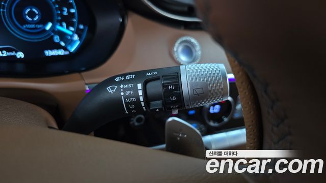 Genesis GV70 2021 — photo 27