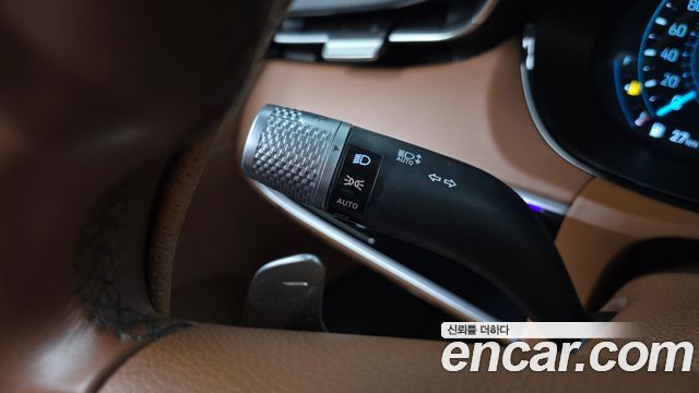 Genesis GV70 2021 — photo 29