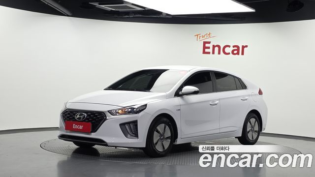 Hyundai Ioniq 2020 — photo 1