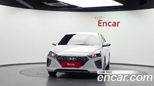 Hyundai Ioniq 2020 — photo 3