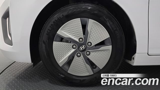 Hyundai Ioniq 2020 — photo 5