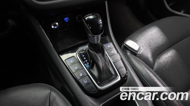 Hyundai Ioniq 2020 — photo 12