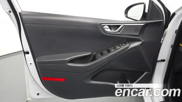 Hyundai Ioniq 2020 — photo 14