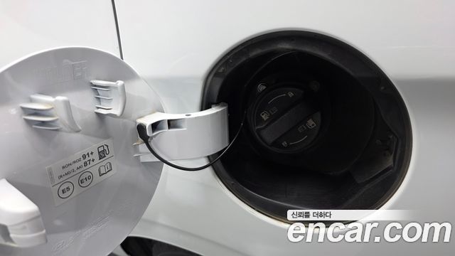 Hyundai Ioniq 2020 — photo 31