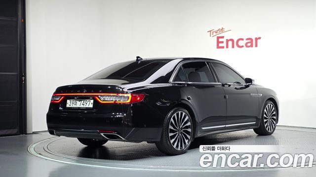 Lincoln Continental 2019 — photo 2