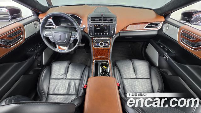 Lincoln Continental 2019 — photo 7