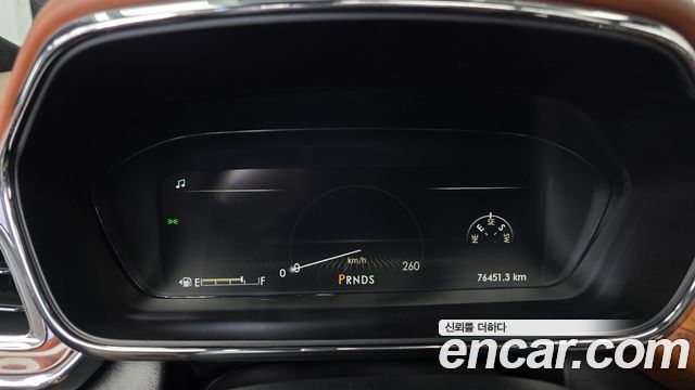 Lincoln Continental 2019 — photo 8