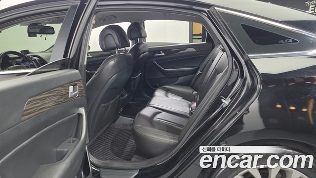 Hyundai Sonata 2015 — photo 17