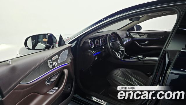 Mercedes-Benz CLS-Class 2020 — photo 10