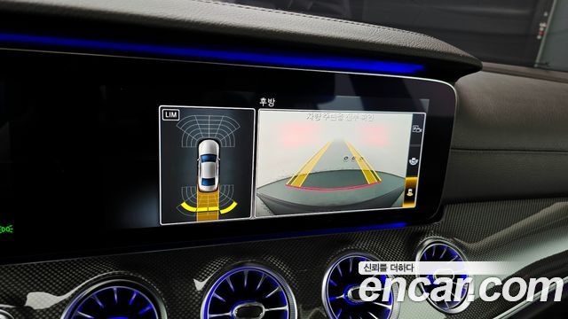 Mercedes-Benz CLS-Class 2020 — photo 17