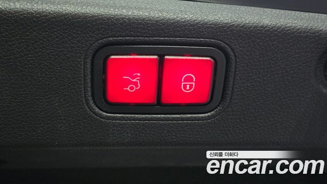 Mercedes-Benz CLS-Class 2020 — photo 18