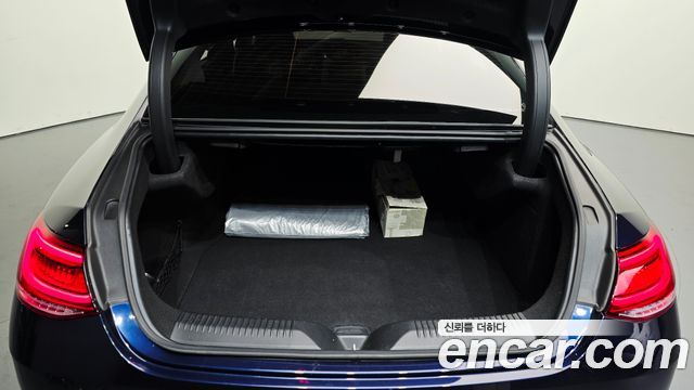 Mercedes-Benz CLS-Class 2020 — photo 19