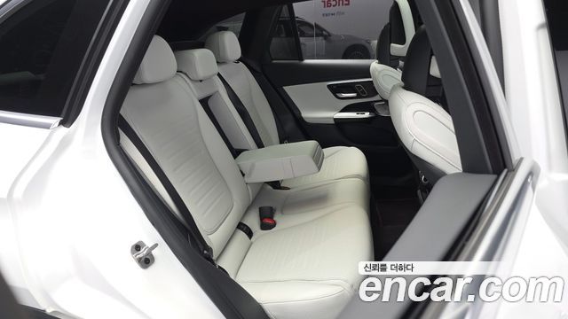 Mercedes-Benz GLC-Class 2024 — photo 18