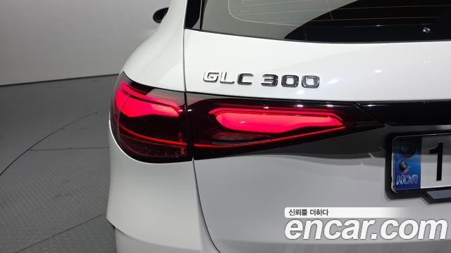 Mercedes-Benz GLC-Class 2024 — photo 9
