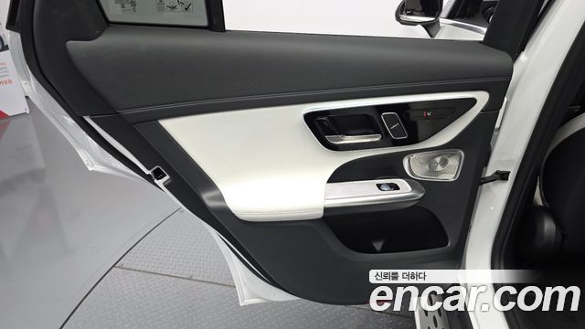 Mercedes-Benz GLC-Class 2024 — photo 15