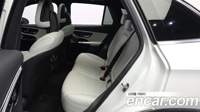 Mercedes-Benz GLC-Class 2024 — photo 16
