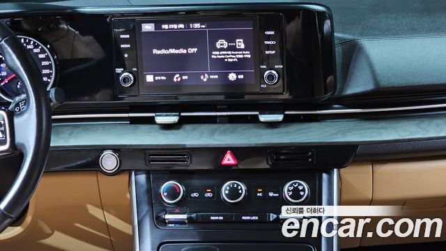 Kia Canival 2022 — photo 14