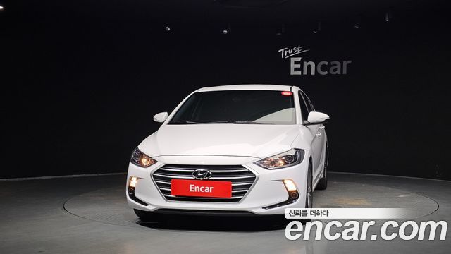 Hyundai AVANTE 2018 — photo 3