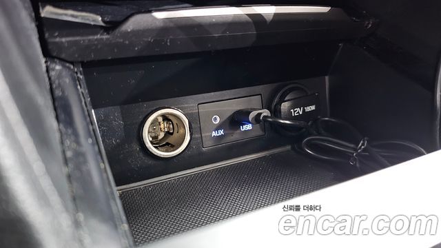 Hyundai AVANTE 2018 — photo 18