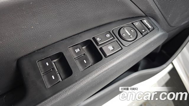 Hyundai AVANTE 2018 — photo 29