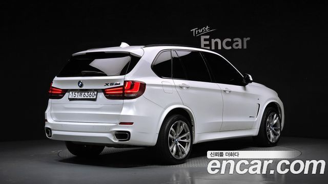 BMW X5 2017 — photo 2